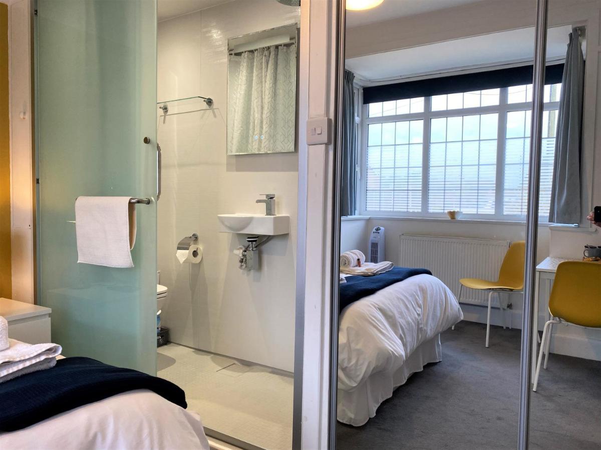 En-Suite Nook Near Forest & Sea, Super Value With Fridge, Microwave And Tv Lymington Exterior foto